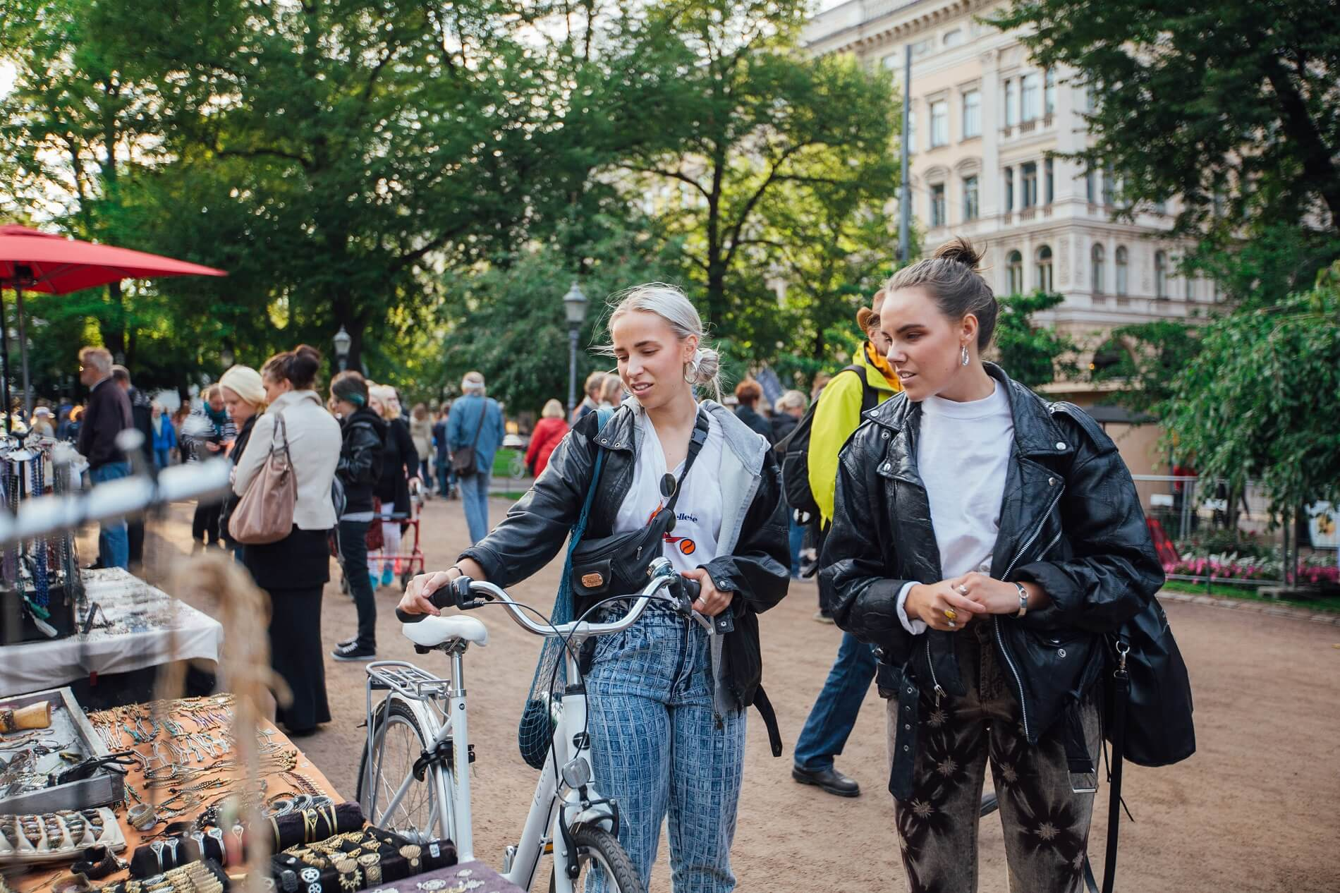 Tuleva ohjelma ja tapahtumat Helsinki Virtual Villagessa